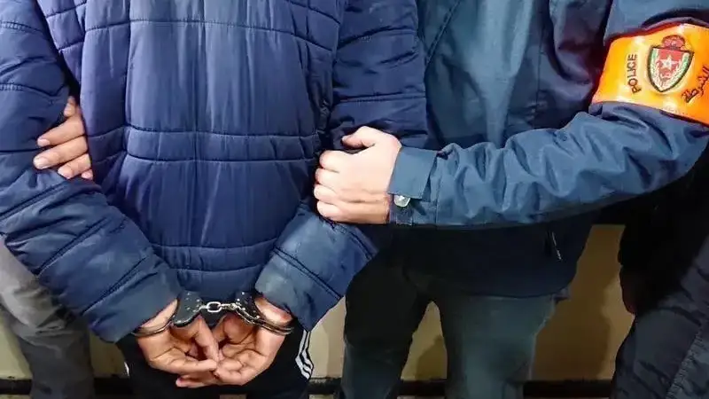 توقيف ثلاثيني بالقصر الكبير بعد اعتداء دموي بالسلاح الأبيض وإصابة فتاة في حالة حرجة