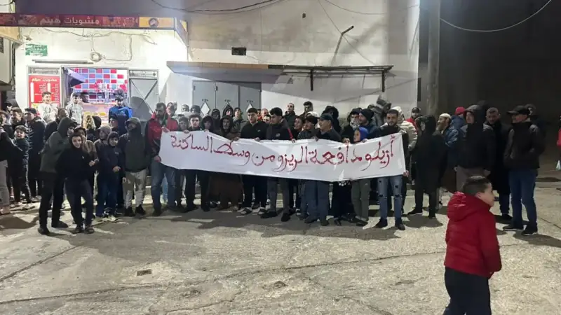 جدل حول لاقط الاتصالات بحي “الكاريان” بتطوان… بين الإطار القانوني ومخاوف الساكنة