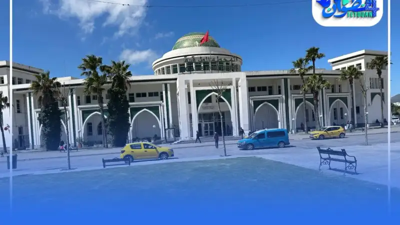 فوضى داخل المحطة الطرقية بتطوان… شبكات وساطة غير قانونية تعبث بتوجيه حركة النقل فهل من متدخل؟